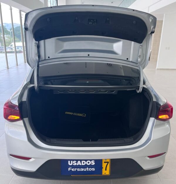 Chevrolet Onix LTZ 1.0 Turbo AT 2wd gasolina Sedan - Image 10