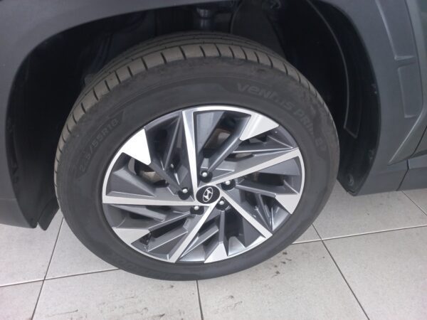 Hyundai Tucson  NX4 Attraction Manual 4X2 - Image 19