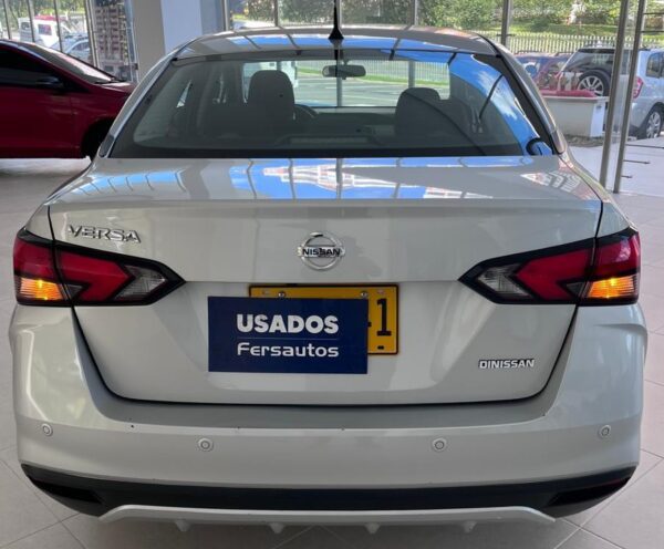 Nissan Versa Mt 1.6 Gasolina 2wd - Image 8