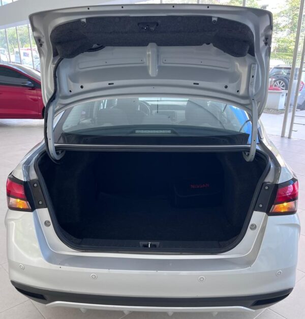 Nissan Versa Mt 1.6 Gasolina 2wd - Image 9