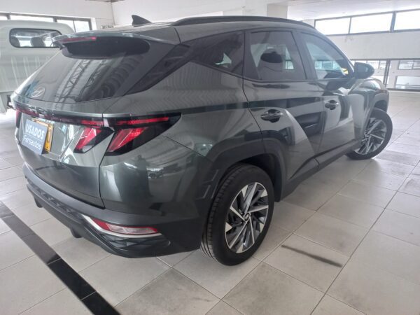 Hyundai Tucson  NX4 Attraction Manual 4X2 - Image 9