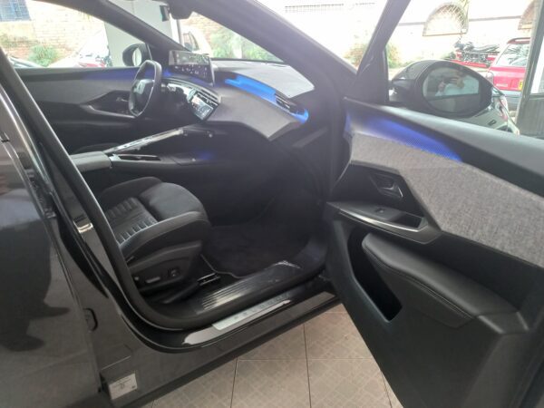 PEUGEOT 3008 GT AT 2WD - Image 15