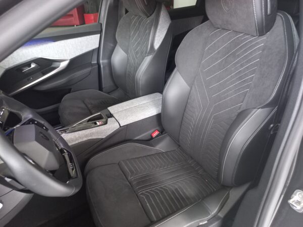 PEUGEOT 3008 GT AT 2WD - Image 21