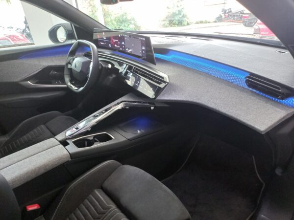 PEUGEOT 3008 GT AT 2WD - Image 19