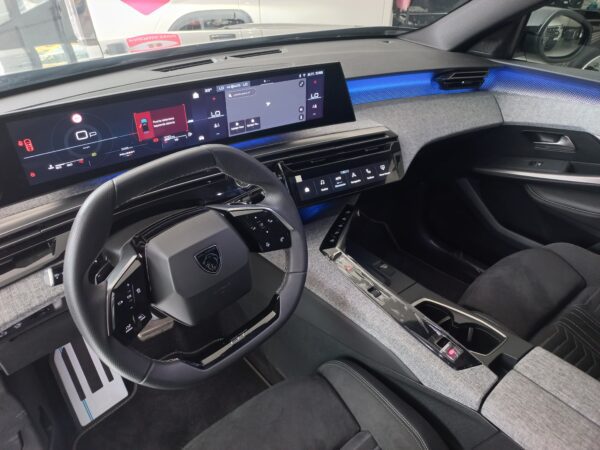 PEUGEOT 3008 GT AT 2WD - Image 12