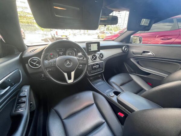 MERCEDES BENZ CA200 2014 - Image 11