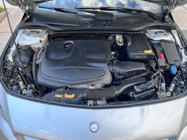 MERCEDES BENZ CA200 2014 - Image 7